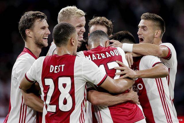 拜仁明年3月举办贝肯鲍尔杯传奇赛